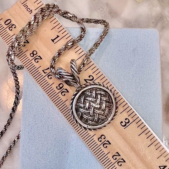 Vintage Large Cable twisted bezel set Pendant with a unique domed center! - Picture 11 of 12